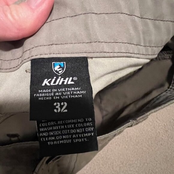 KUHL Brown Tech Fabric Cargo Shorts Size Men's 32 NWOT - Picture 3 of 5